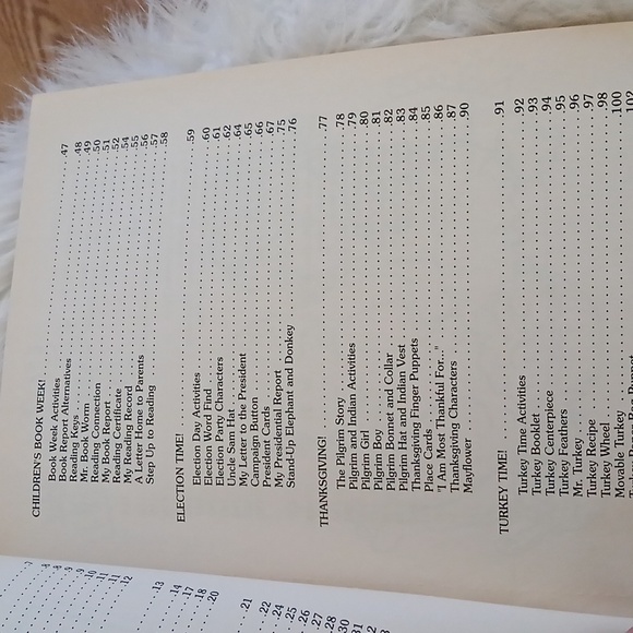 3 Fall Autumn Themed Idea Books Set For Teaching - Picture 12 of 13